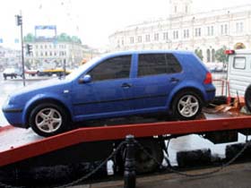 Эвакуация автомобиля. Фото с сайта avto-russia.ru (с)