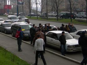 Автомобилисты, фото Ольги Исаевой, Каспаров.Ru
