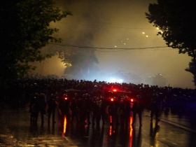 Митинг оппозиции в Тбилиси в ночь на 26 мая. Фото с сайта newsgeorgia.ru