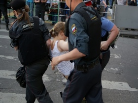 Задержания на Триумфальной площади. Фото Стаса Толстых http://stas-vovkin-syn.livejournal.com/115606.html