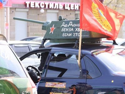 Муляж танковой башни на автомобиле, Н.Тагил, 2015 г. Фото: facebook.com
